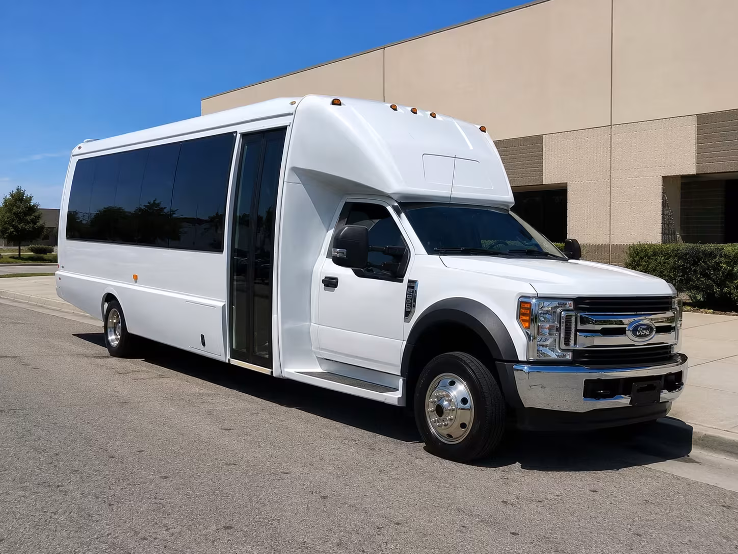 sparks 18 passenger minibus rental
