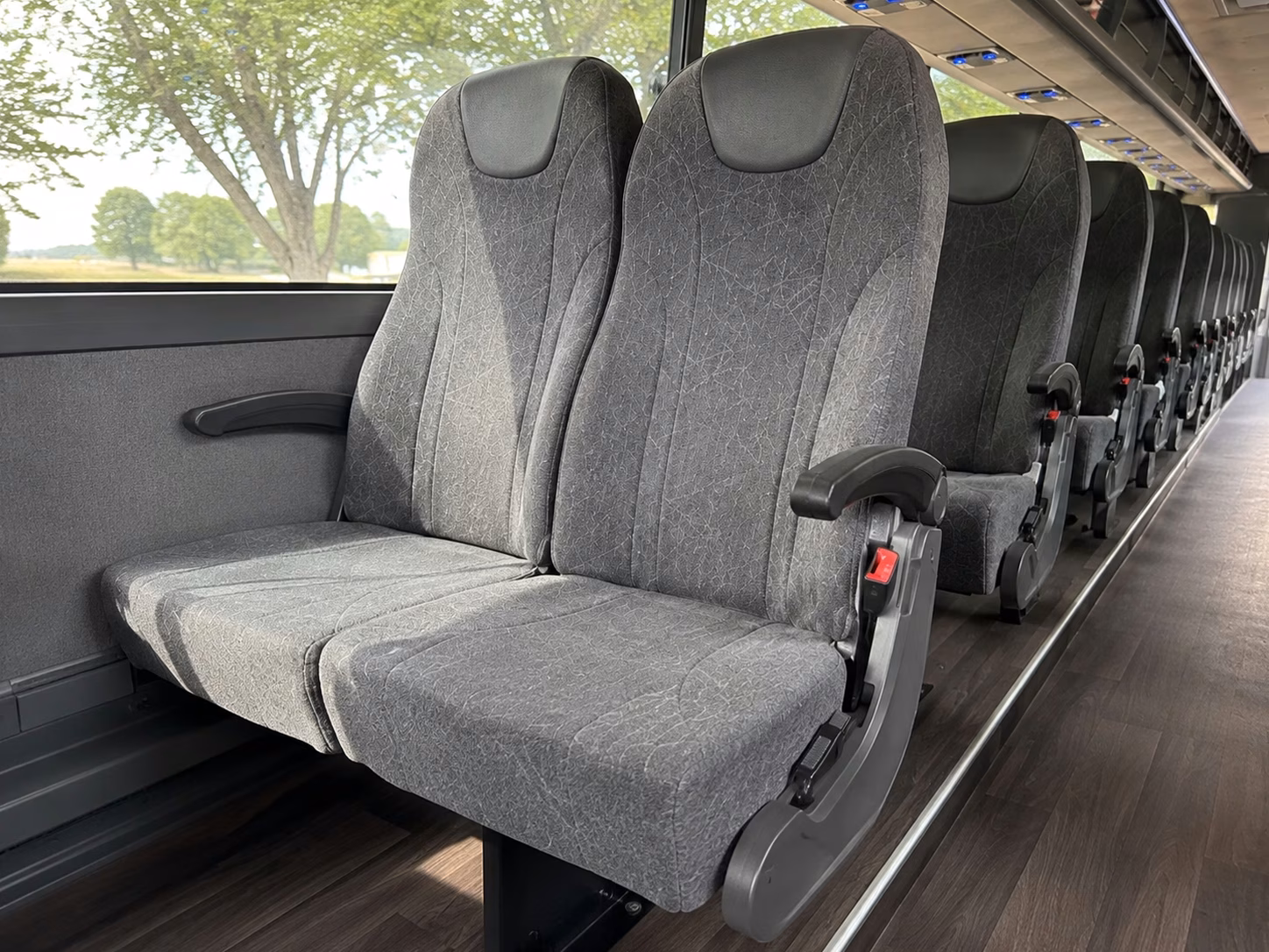 sparks charter bus rentals to reno tahoe international airport