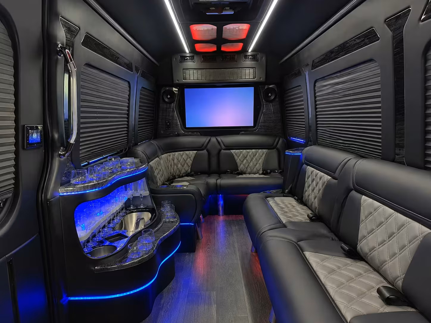 sparks corporate shuttle buses to reno tahoe international airport